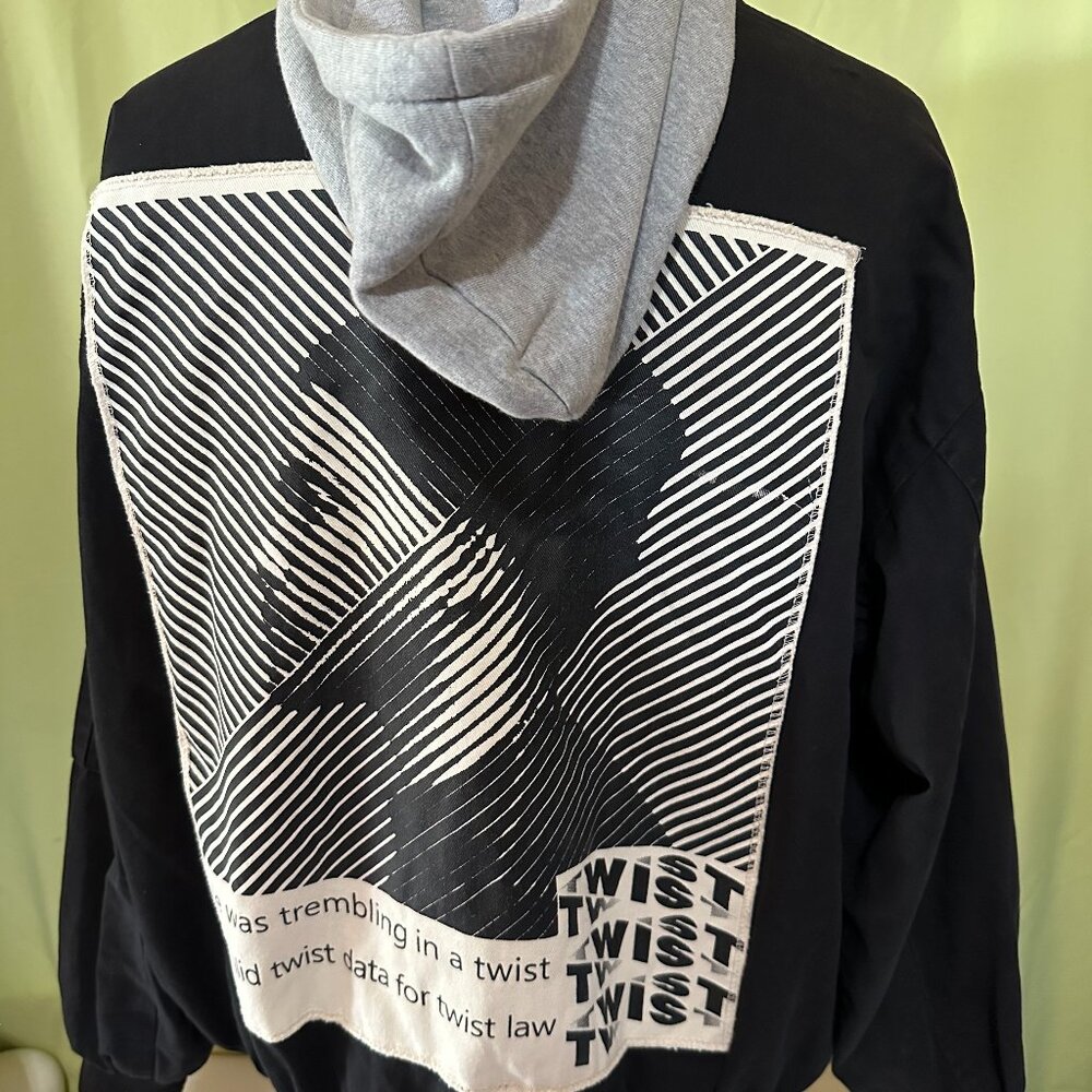 The Shine Twist Men's Black Hoodie Jacket Size XL
